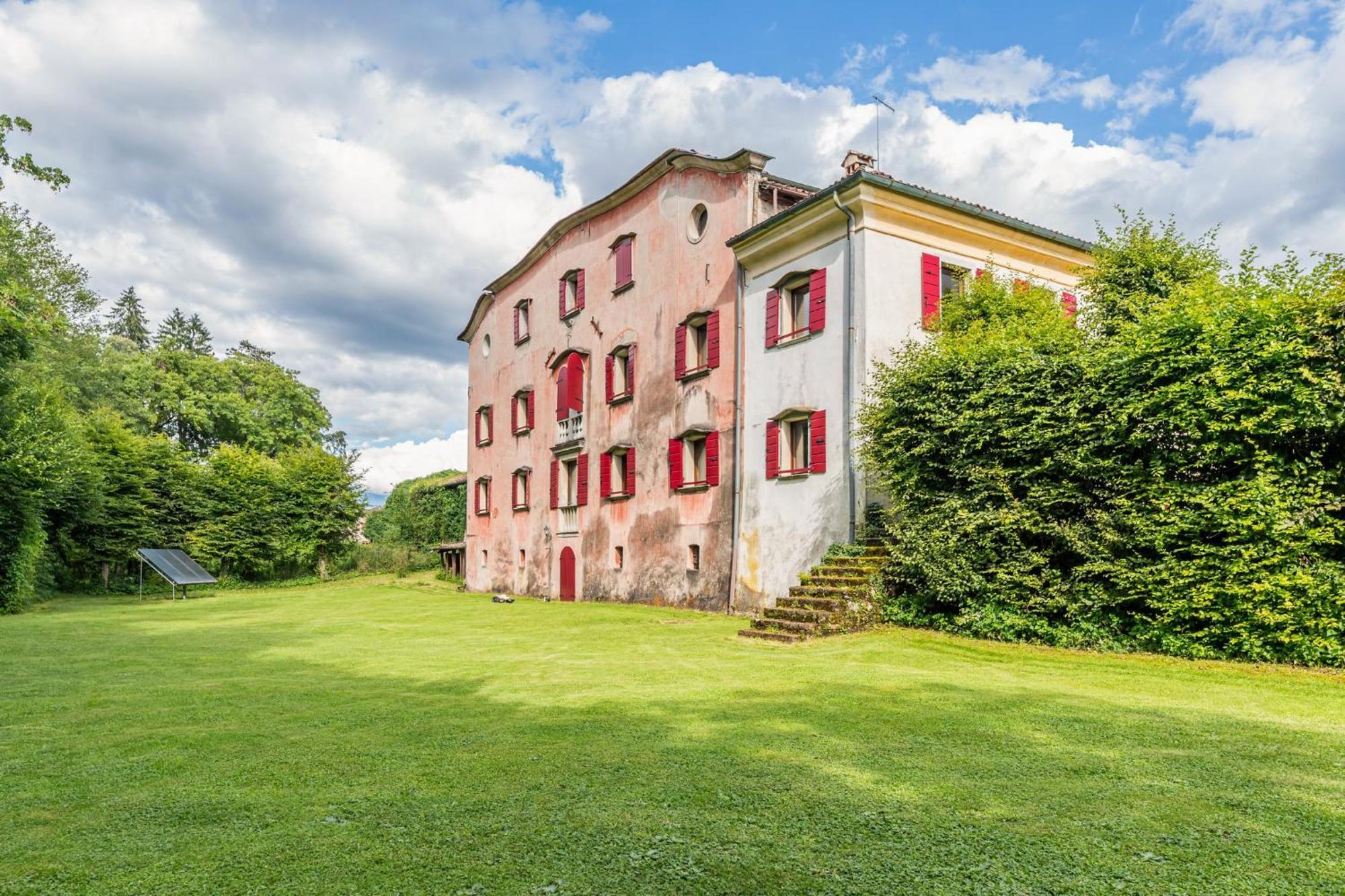 Belluno Timeless Charm - Stunning Aparment In Villa Exterior photo